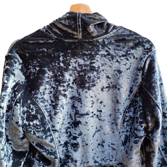 BlankNYC Velvet Jacket with Asymmetrical Hem and Angled Zipper, Size Medium - Picture 6 of 10